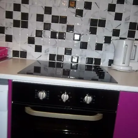 Modern City Centre Large 1 Bedroom Finikoudes Apartament