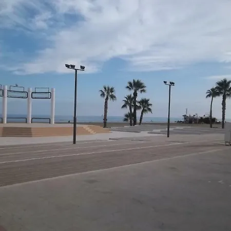 Modern City Centre Large 1 Bedroom Finikoudes * Larnaca