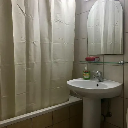 Modern City Centre Large 1 Bedroom Finikoudes Appartement *