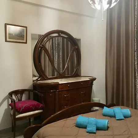 Modern City Centre Large 1 Bedroom Finikoudes * Larnaca